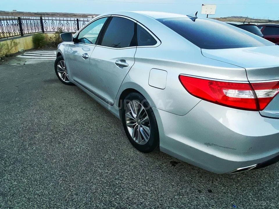 Hyundai Grandeur — foto 3/4