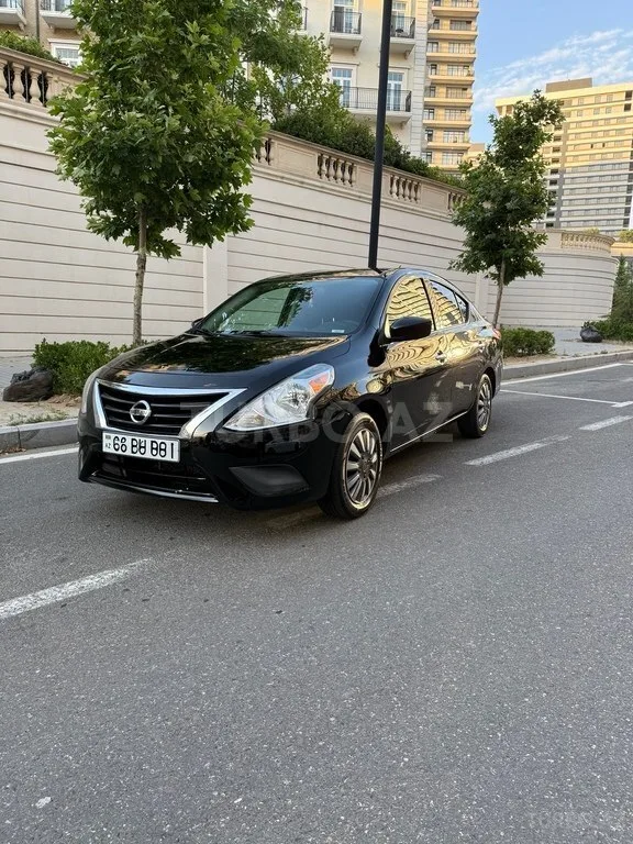 Nissan Versa — foto 3/4