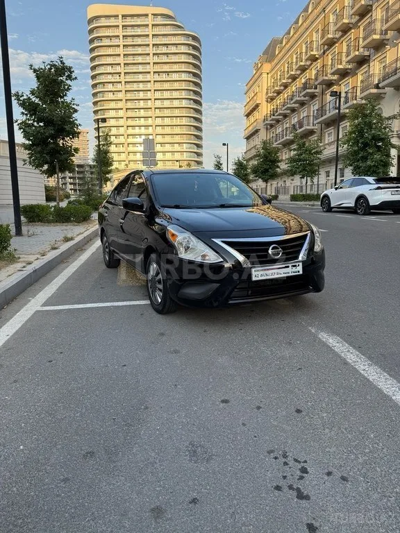 Nissan Versa — foto 4/4