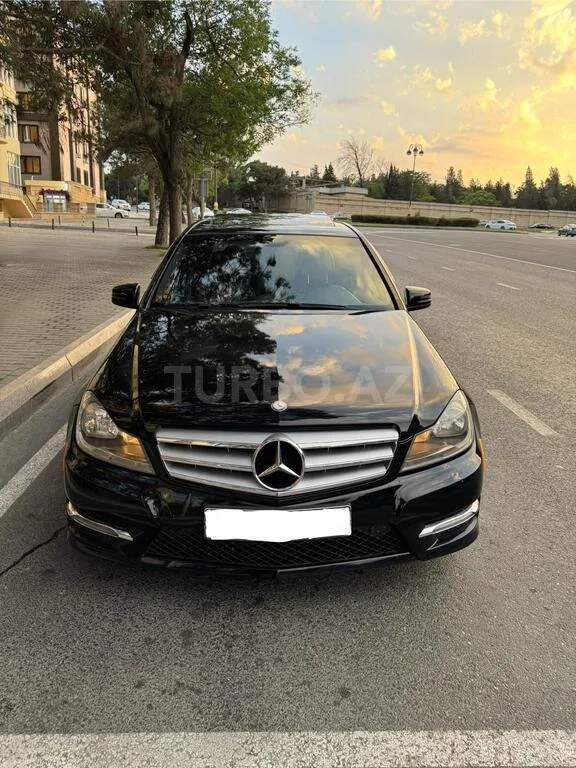 Mercedes C 250 — foto 1/4