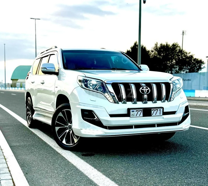 Toyota Land Cruiser Prado — foto 1/4