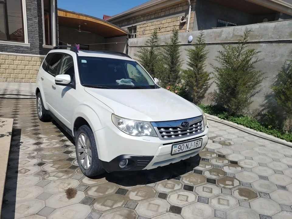 Subaru Forester — foto 1/4