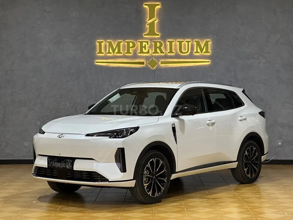 Changan Qiyuan Q05 — foto 3/4