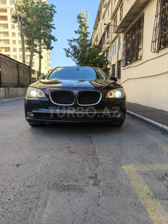BMW 740 — foto 2/4