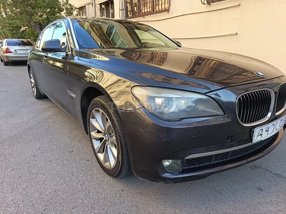 BMW 740 — foto 3/4