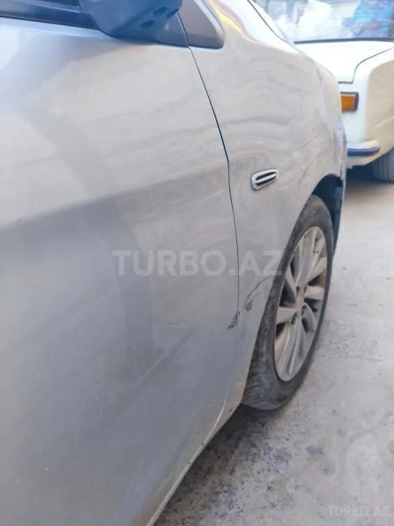 Mitsubishi Attrage — foto 3/4