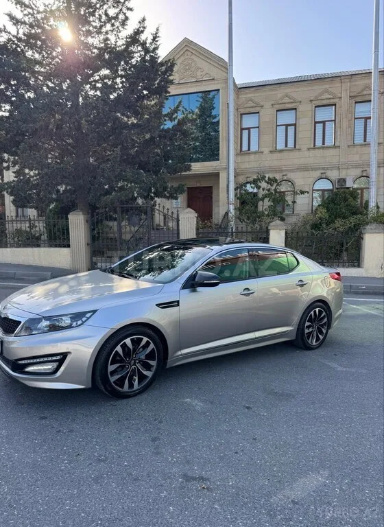 Kia K5 — foto 1/4