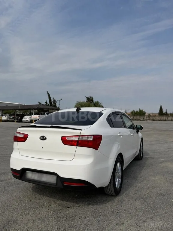 Kia Rio — foto 2/4
