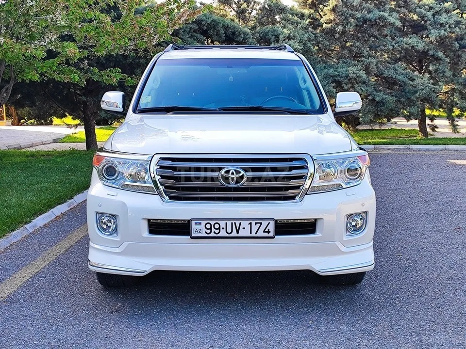Toyota Land Cruiser — foto 1/4