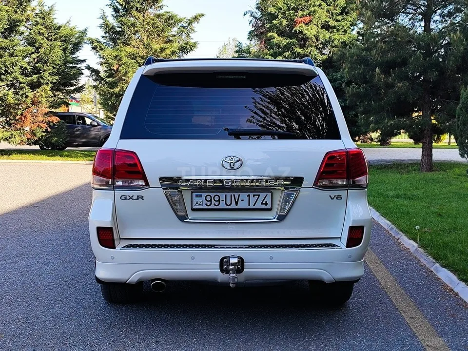 Toyota Land Cruiser — foto 2/4