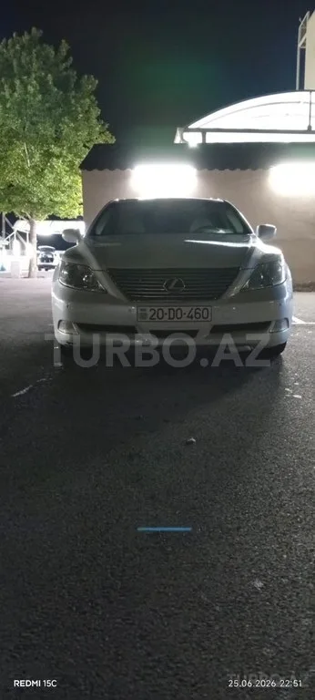 Lexus LS 460 — foto 1/4