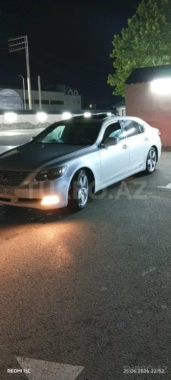 Lexus LS 460 — foto 3/4