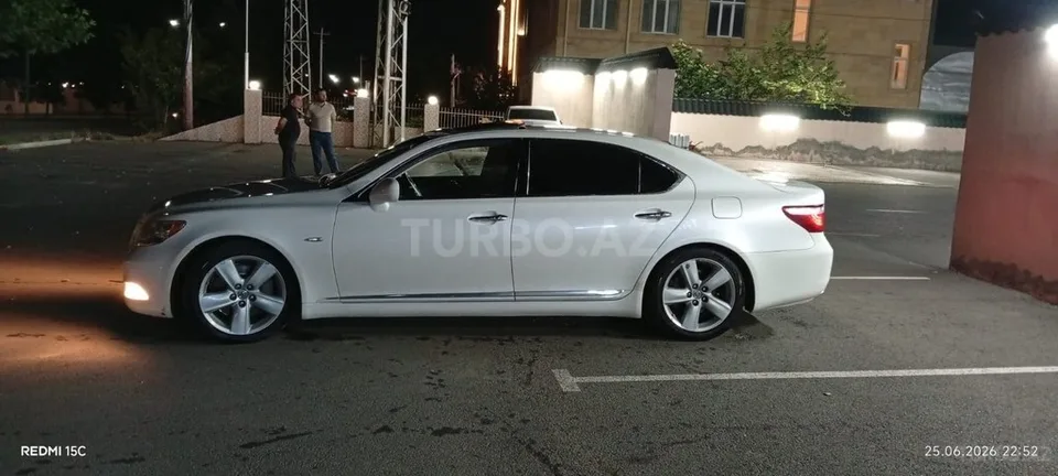 Lexus LS 460 — foto 4/4