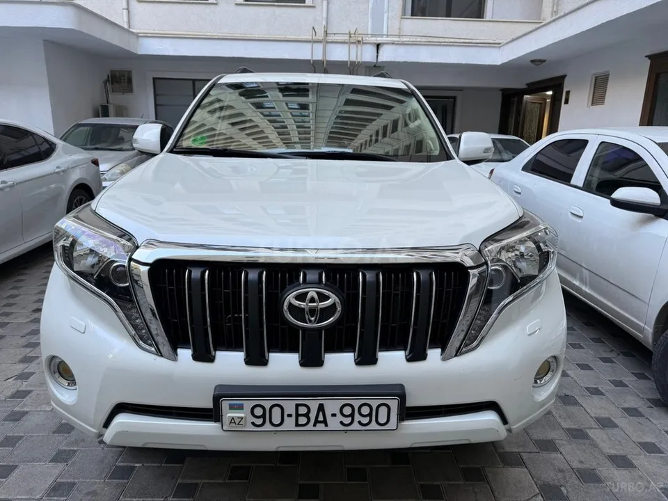 Toyota Land Cruiser Prado — foto 1/4