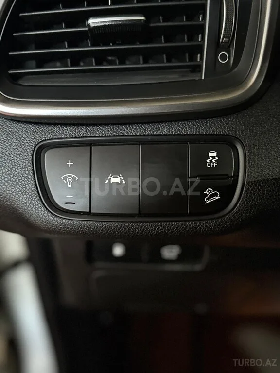 Kia Sorento — фото 3/4