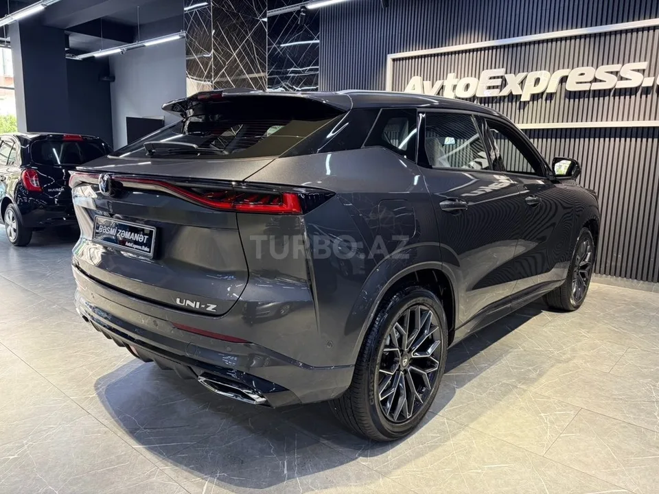 Changan Uni-Z — foto 4/4