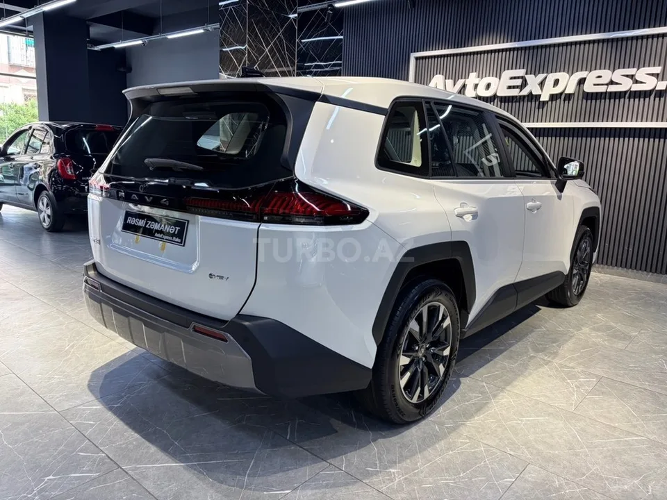 Toyota RAV4 — foto 4/4