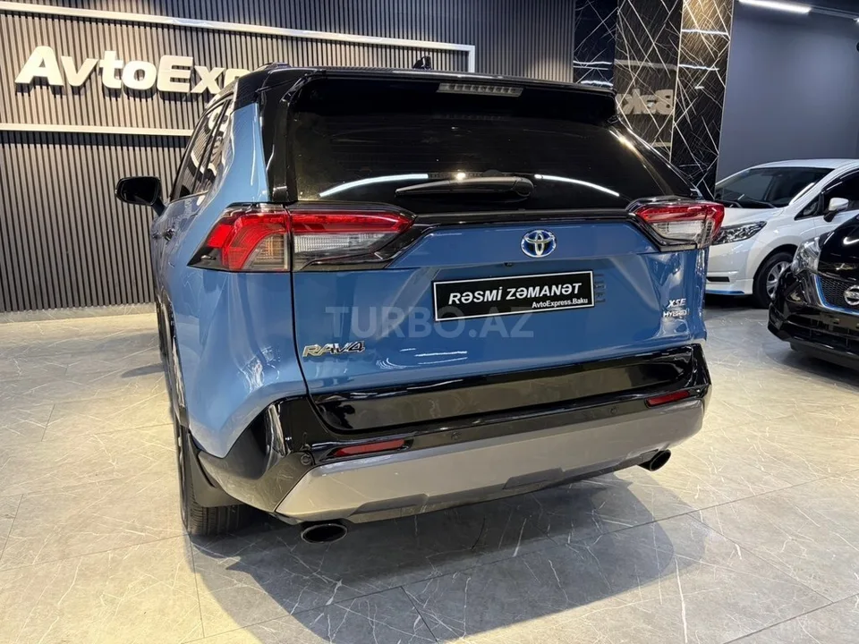 Toyota RAV4 — foto 3/4