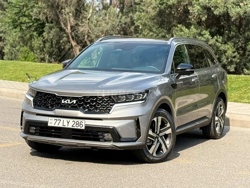 Kia Sorento — foto 1/4