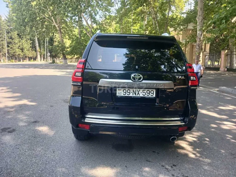 Toyota Land Cruiser Prado — foto 2/4