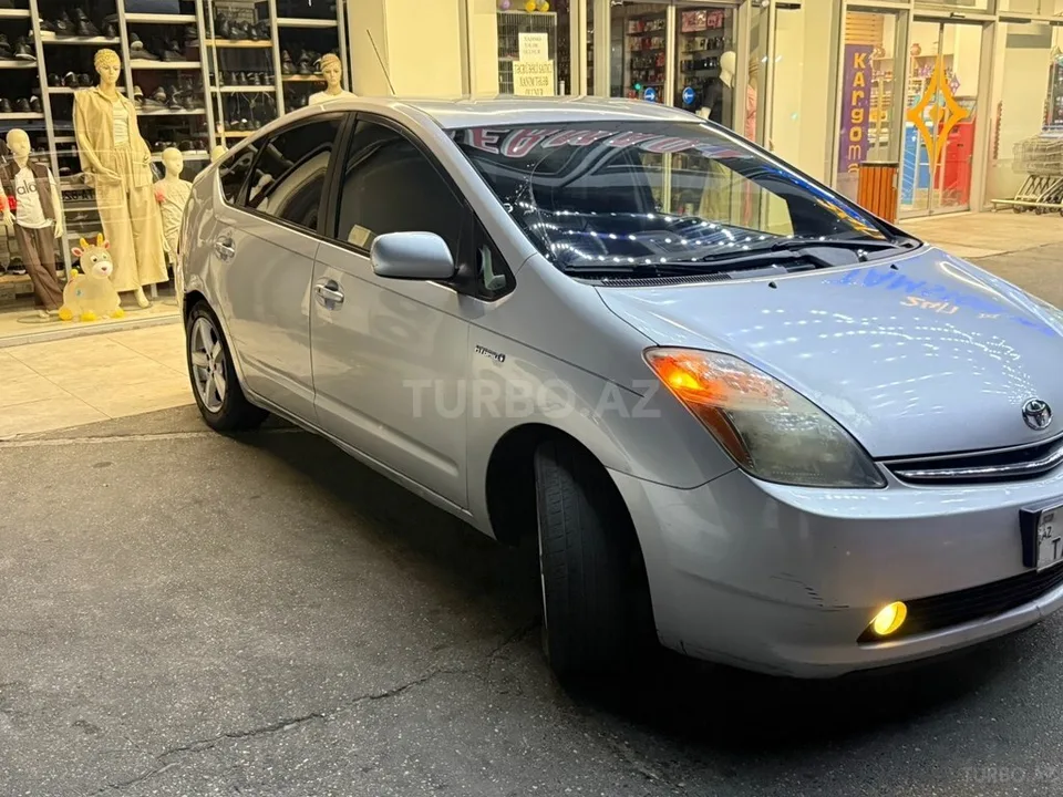 Toyota Prius — foto 2/4