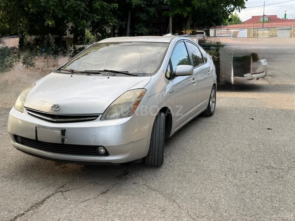 Toyota Prius — foto 4/4