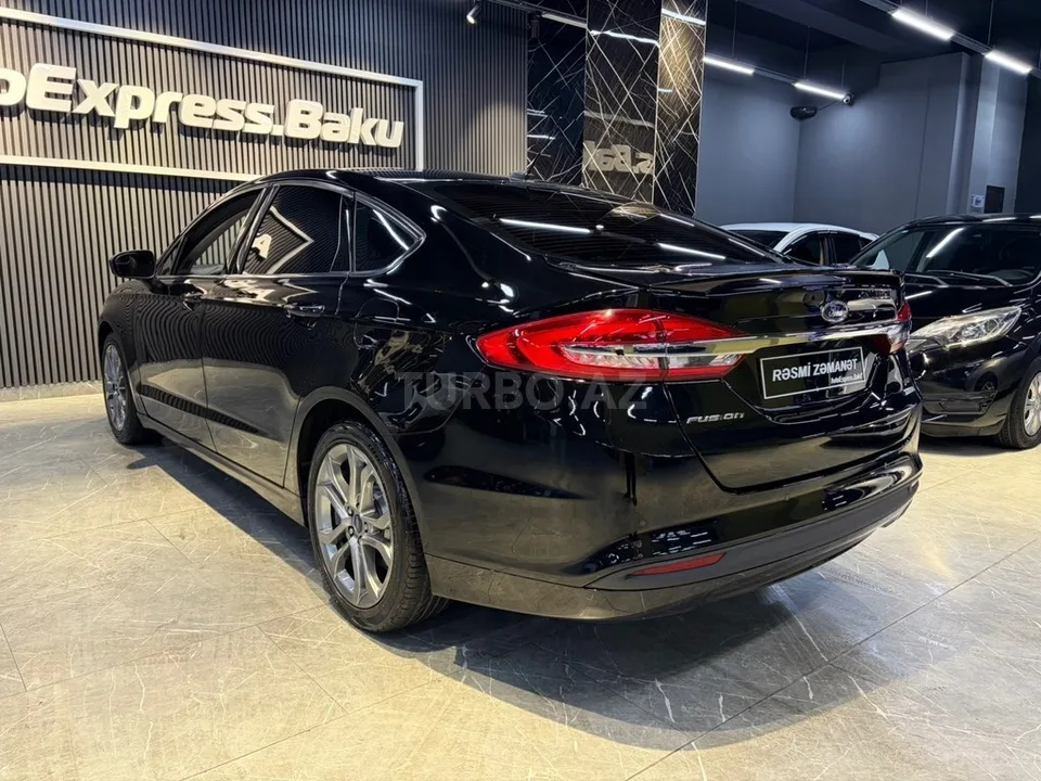 Ford Fusion (North America) — foto 2/4