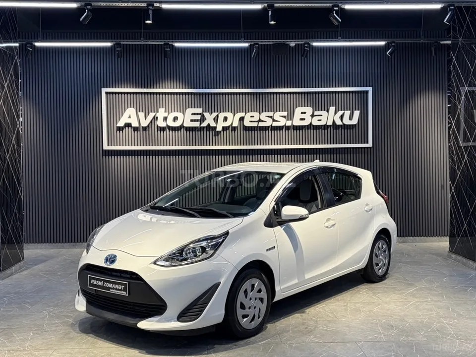 Toyota Aqua — foto 1/4