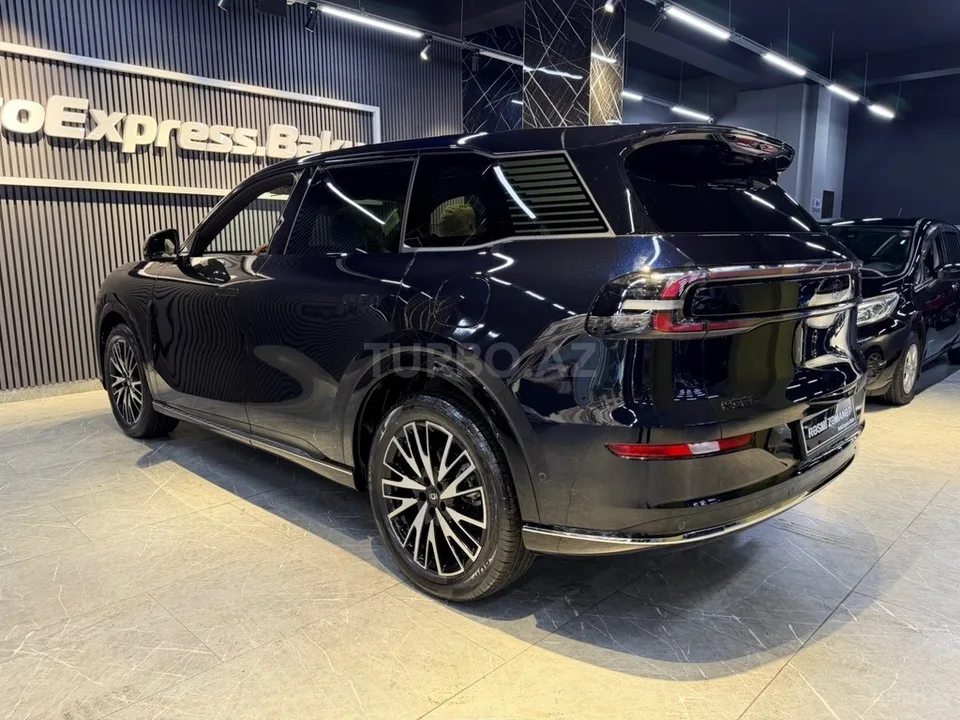 Changan Qiyuan Q07 — foto 2/4