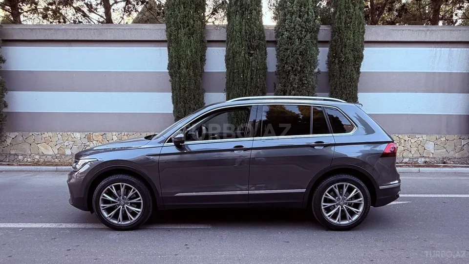 Volkswagen Tiguan — foto 2/4