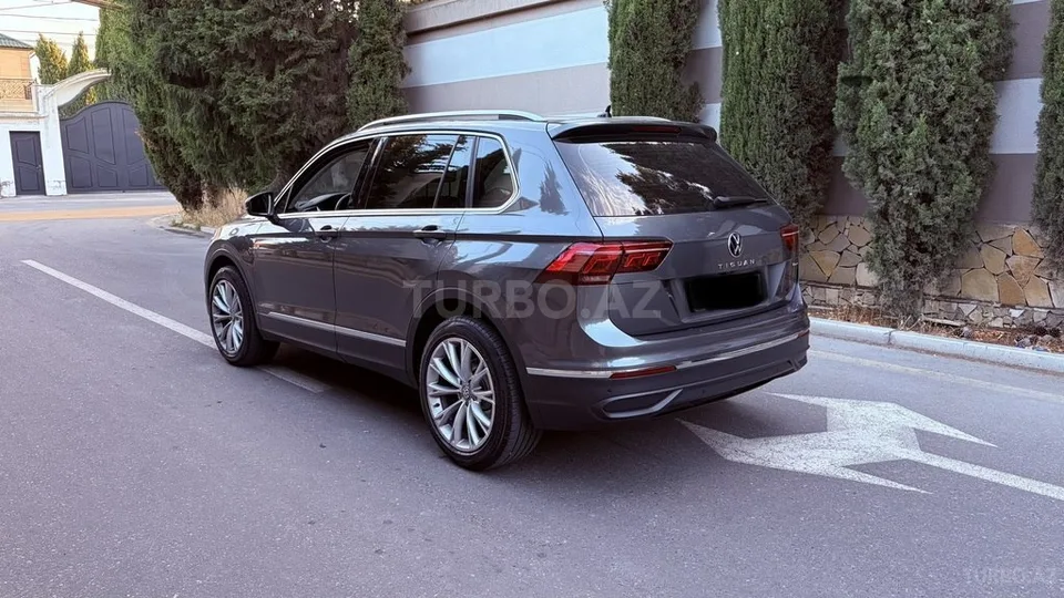 Volkswagen Tiguan — foto 3/4