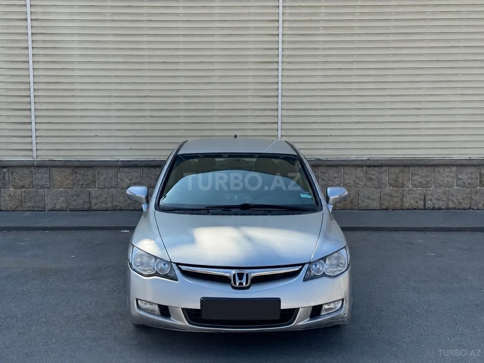 Honda Civic — foto 1/4