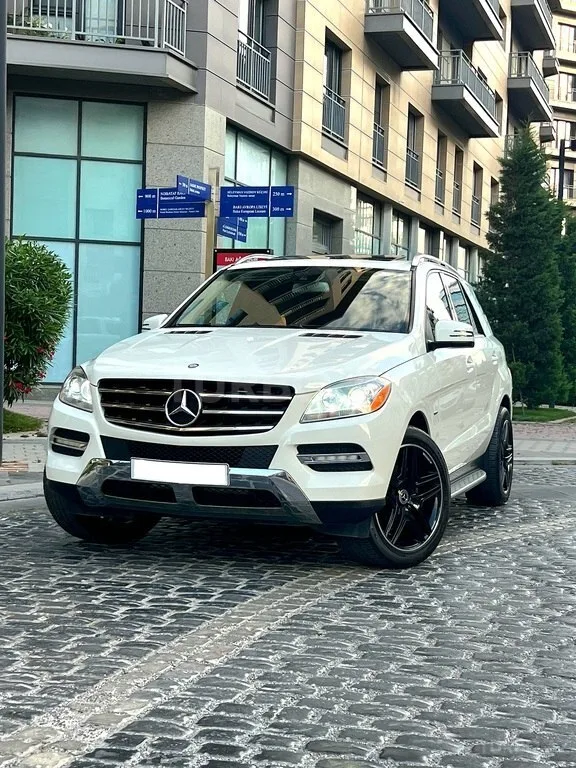 Mercedes ML 350 4MATIC — foto 1/4