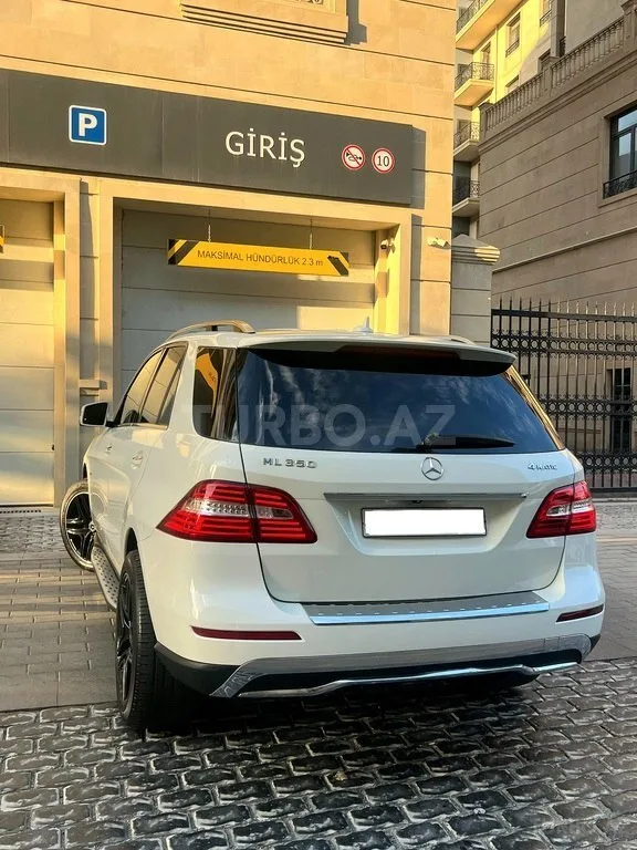Mercedes ML 350 4MATIC — foto 4/4