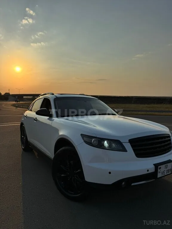 Infiniti FX35 — foto 4/4