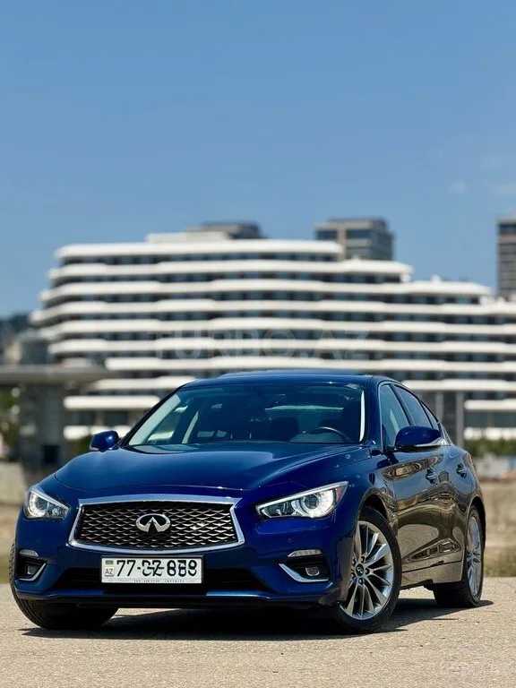 Infiniti Q50 — foto 2/4