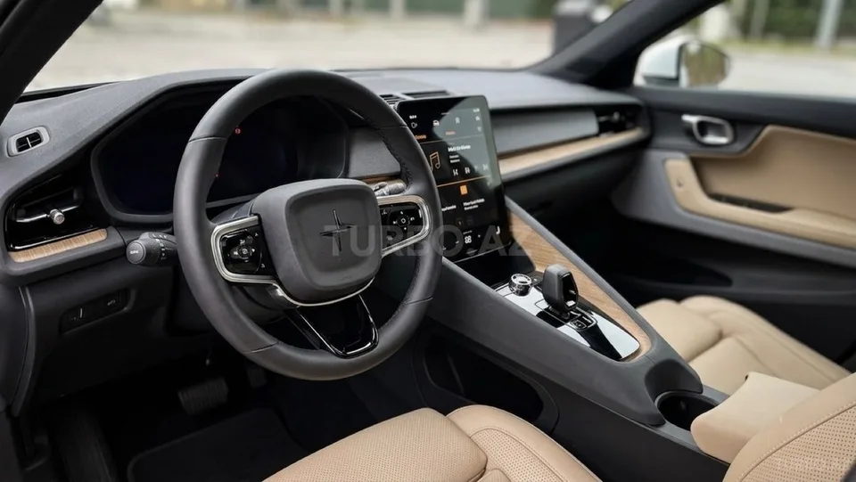 Polestar 2 — foto 4/4