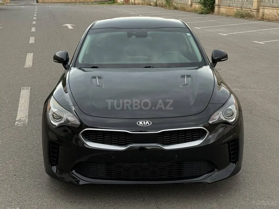Kia Stinger — foto 1/4