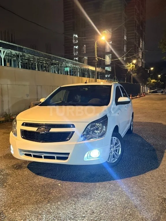 Chevrolet Cobalt — foto 3/4