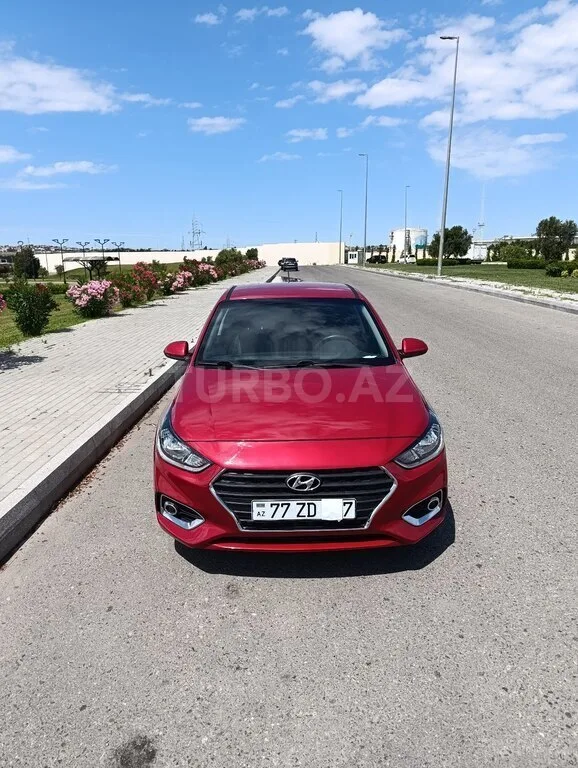 Hyundai Accent — foto 1/4