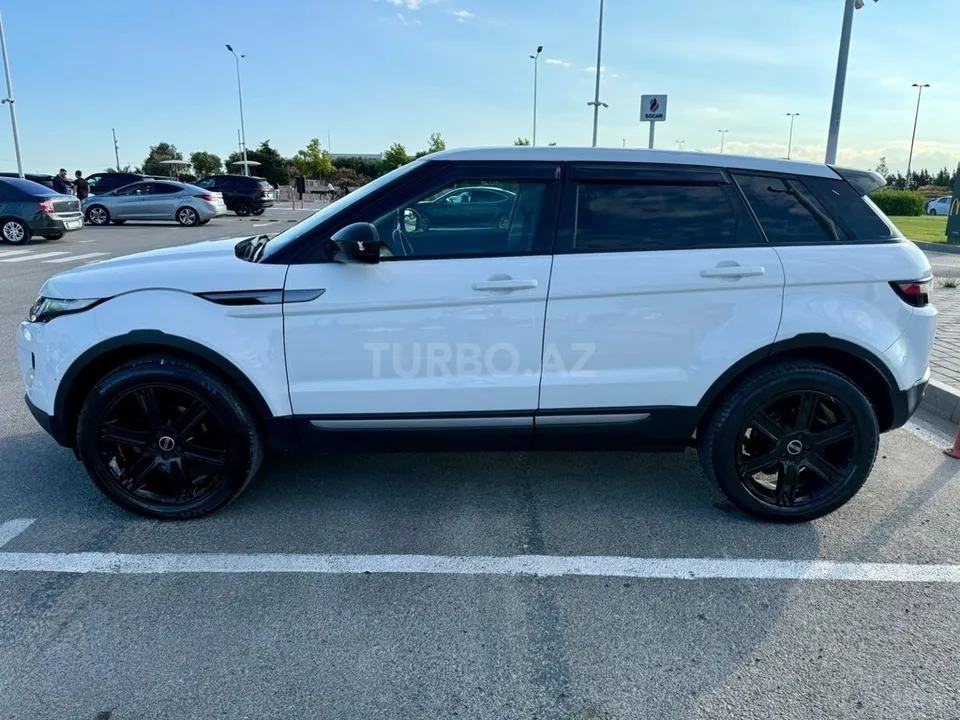 Land Rover RR Evoque — foto 3/4