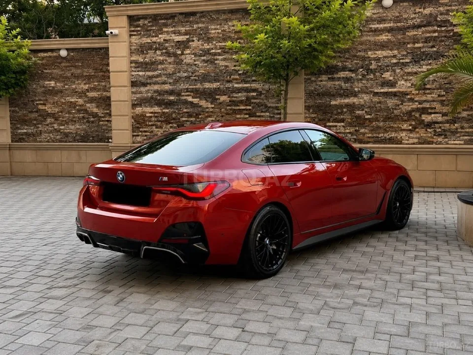 BMW i4 — foto 4/4