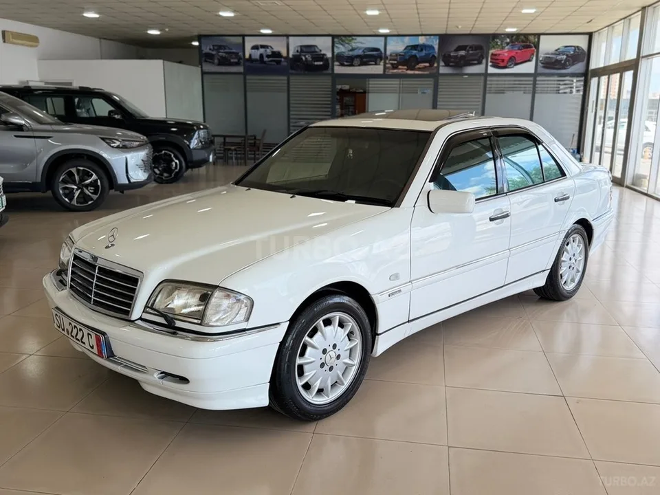 Mercedes C 280 — foto 1/4