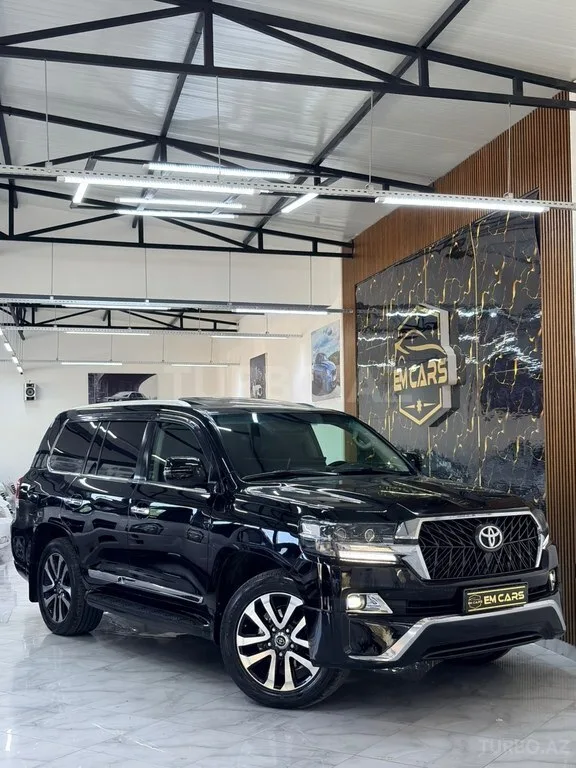 Toyota Land Cruiser — foto 2/4