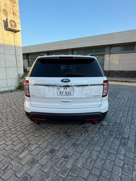 Ford Explorer — foto 4/4