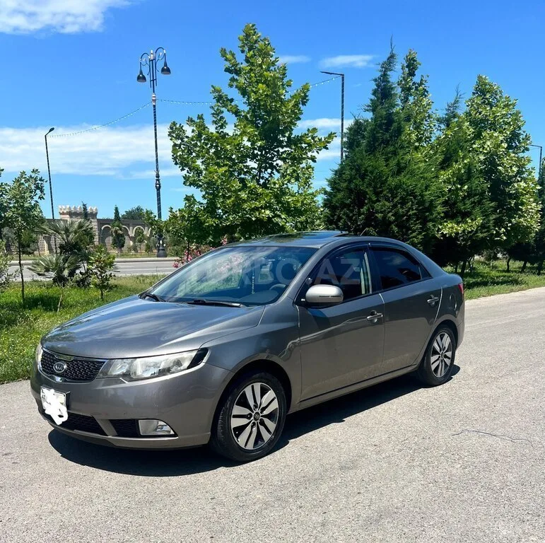 Kia Cerato — foto 2/4