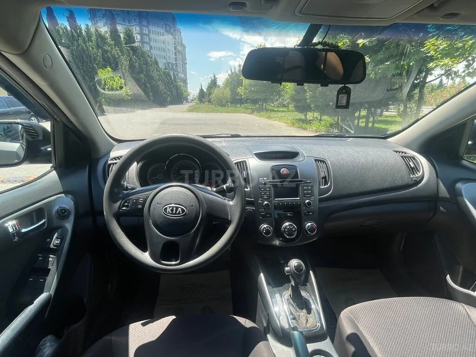 Kia Cerato — foto 3/4