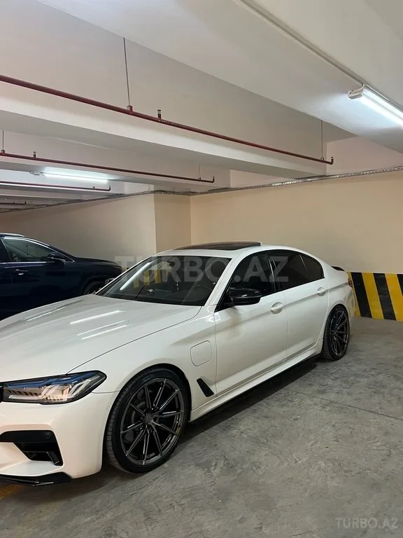 BMW 530e — foto 2/4
