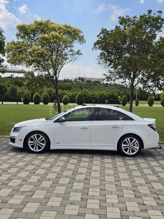 Chevrolet Cruze — фото 2/4