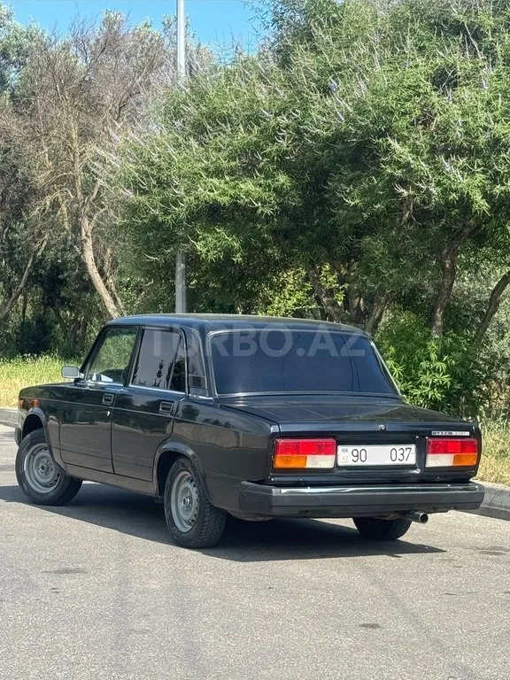 LADA (VAZ) 2107 — foto 2/4